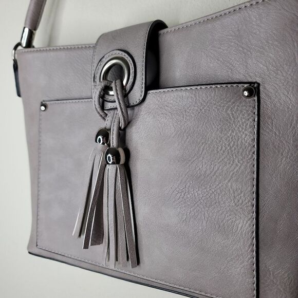 Grey Square Tassle Flap Closure Shoulder Bag - Picture 4 of 9